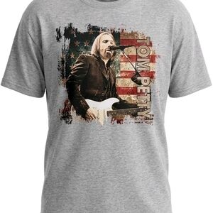 Gildan Gray Short-Sleeve Graphic Tee with American Flag Print